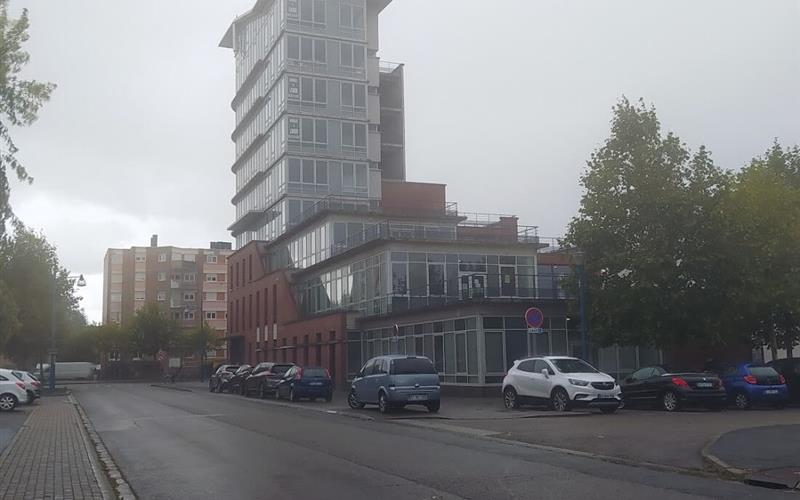 Office building for rent in Douchy-Les-Mines - Street view